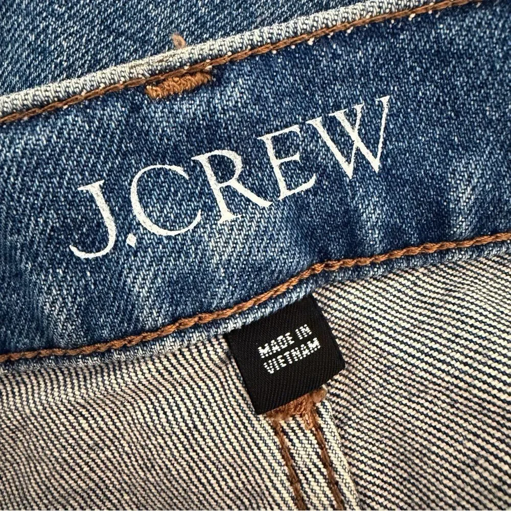 NEW J. Crew nipped straight High Rise jean in Semi stretch Style# CN394 Size 27